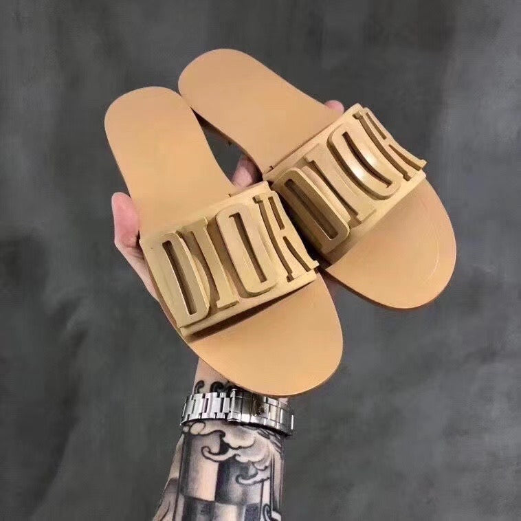 New top metal buckle sandals retro platform sandals and slippers fashion slippers