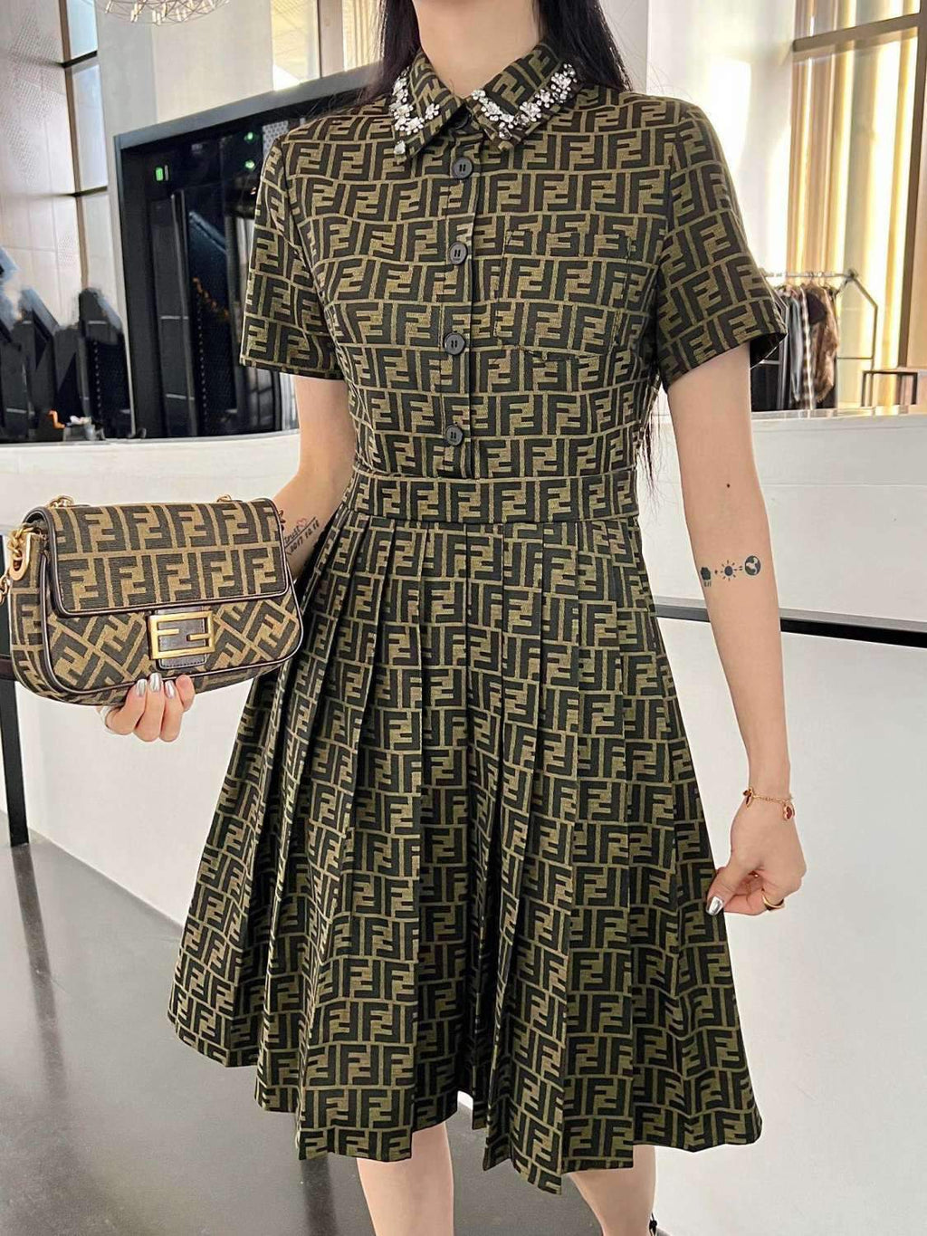 New Shirt Jacquard Letter Tight Waist Dress 1024031929