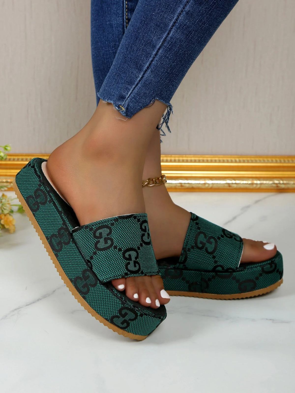 New Printed Word Muffin Sandals And Slippers 1024051506