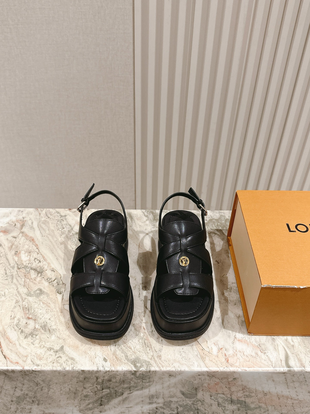 L fashion thick-soled sandals 0725042802