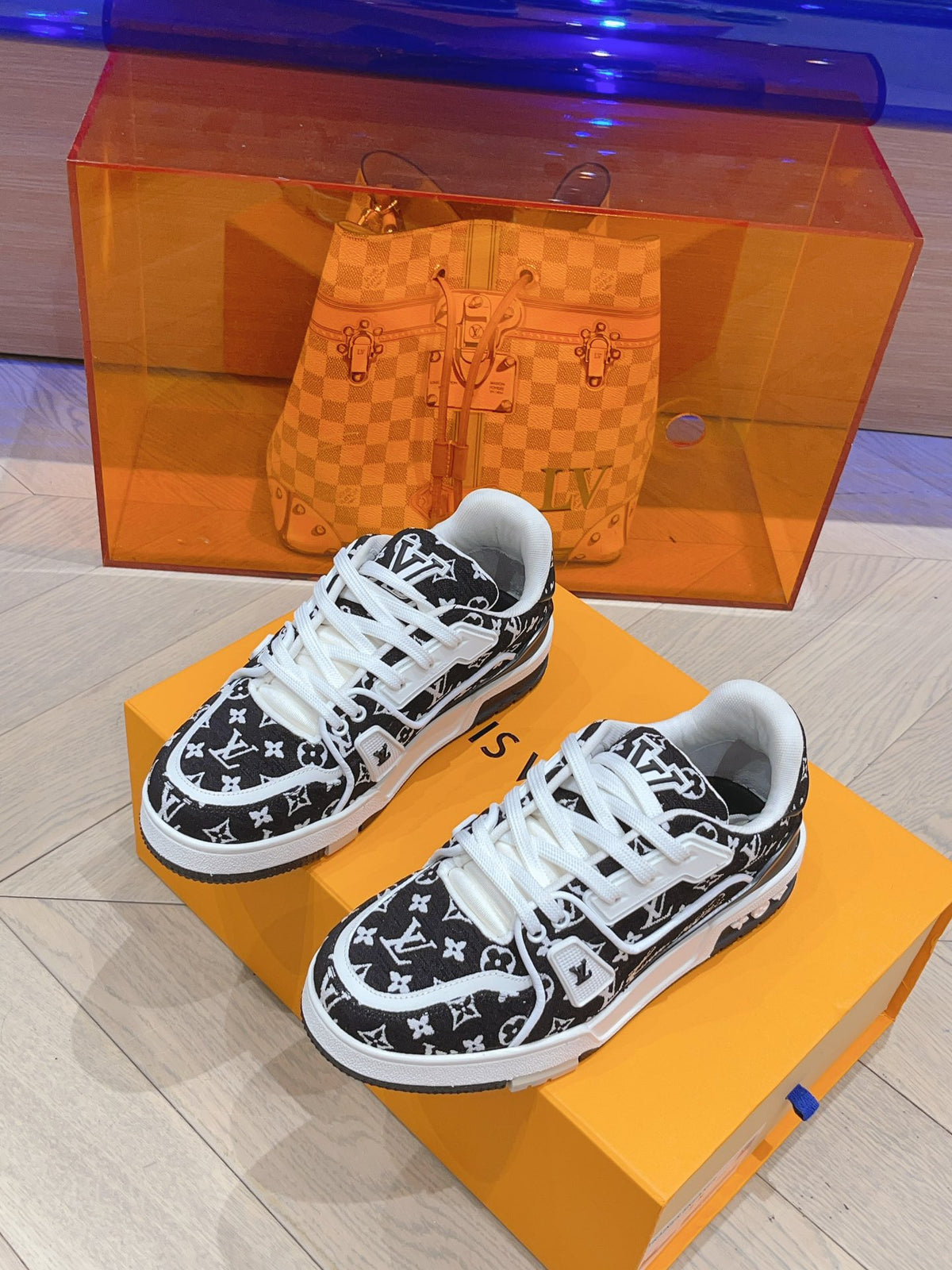 L couple limited series casual denim print sneakers 0725012402