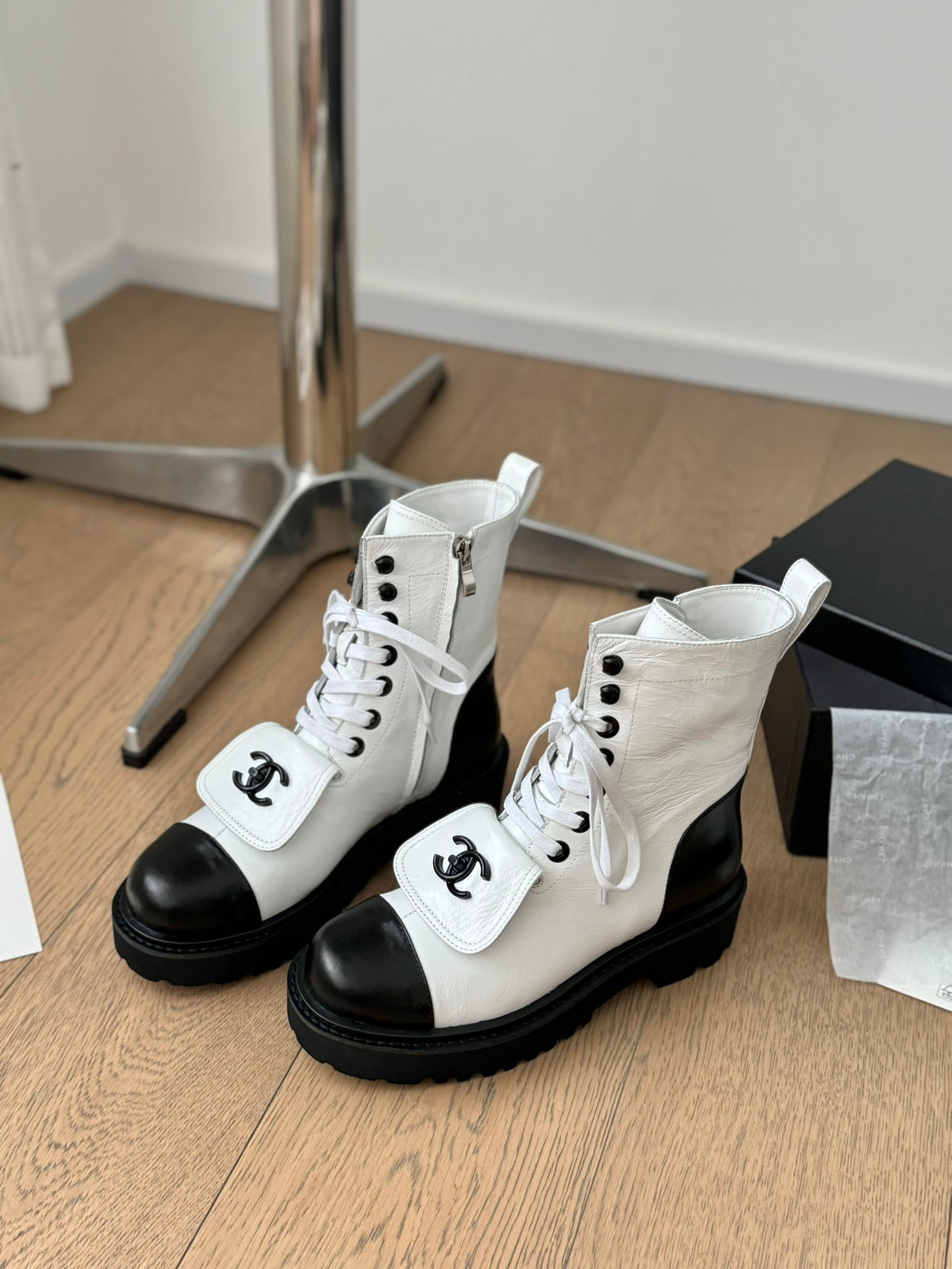 fashion 24B new schoolbag buckle short boots 0724102319