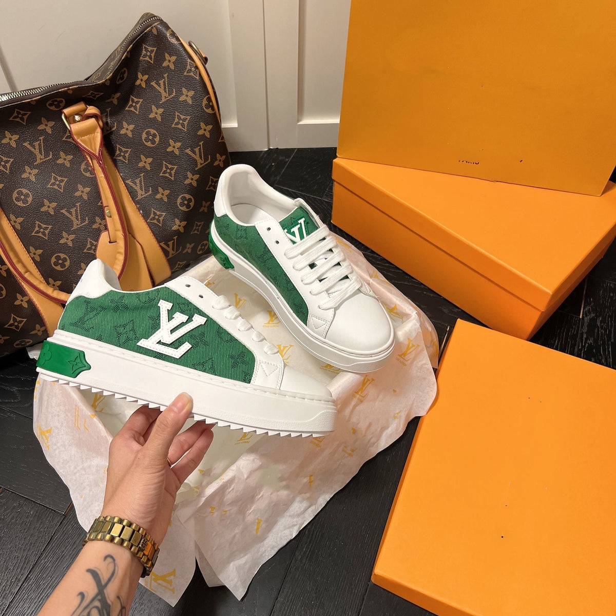 New Floral Printed White Leisure V Logo Women's Sneakers