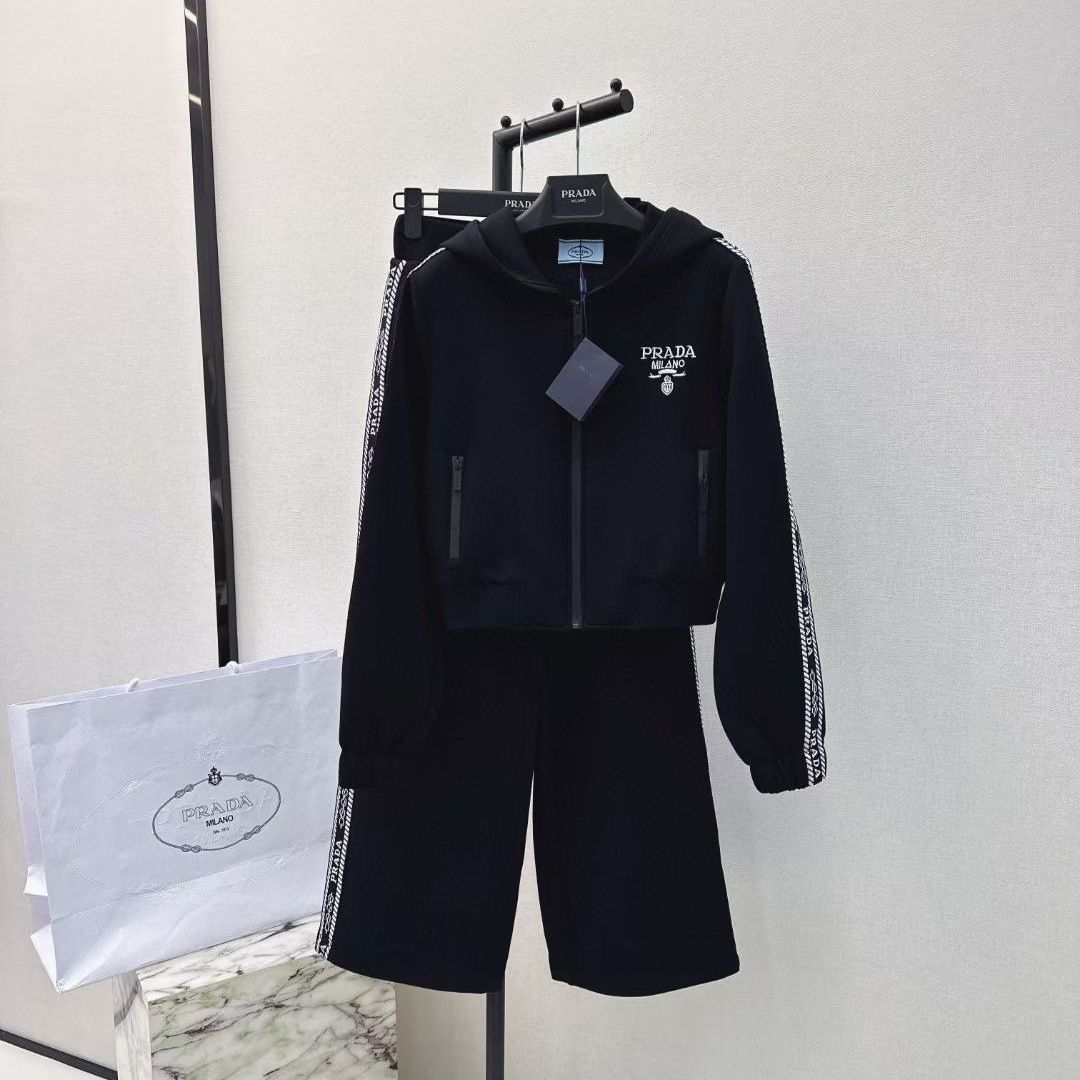 New high-end sportswear set for autumn 9000912006