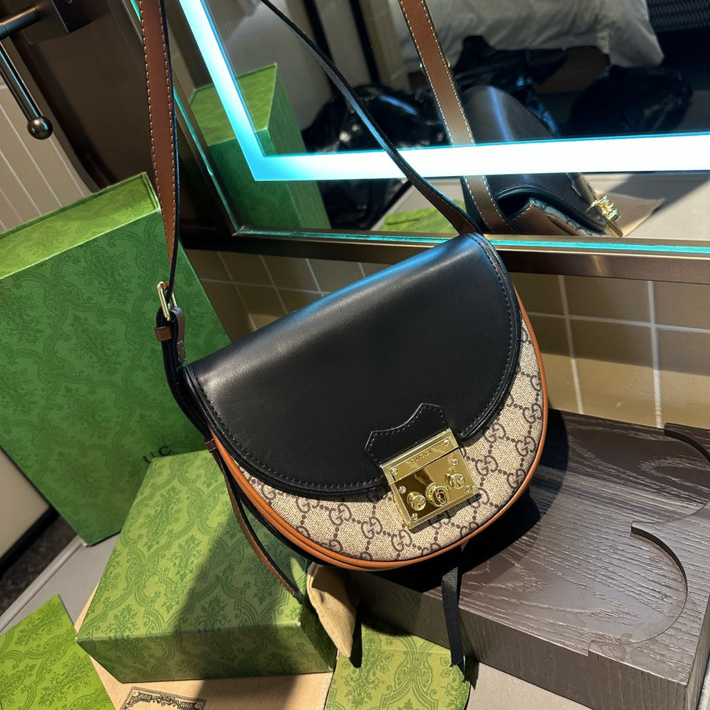 Fashion new messenger bag CWT1023091102