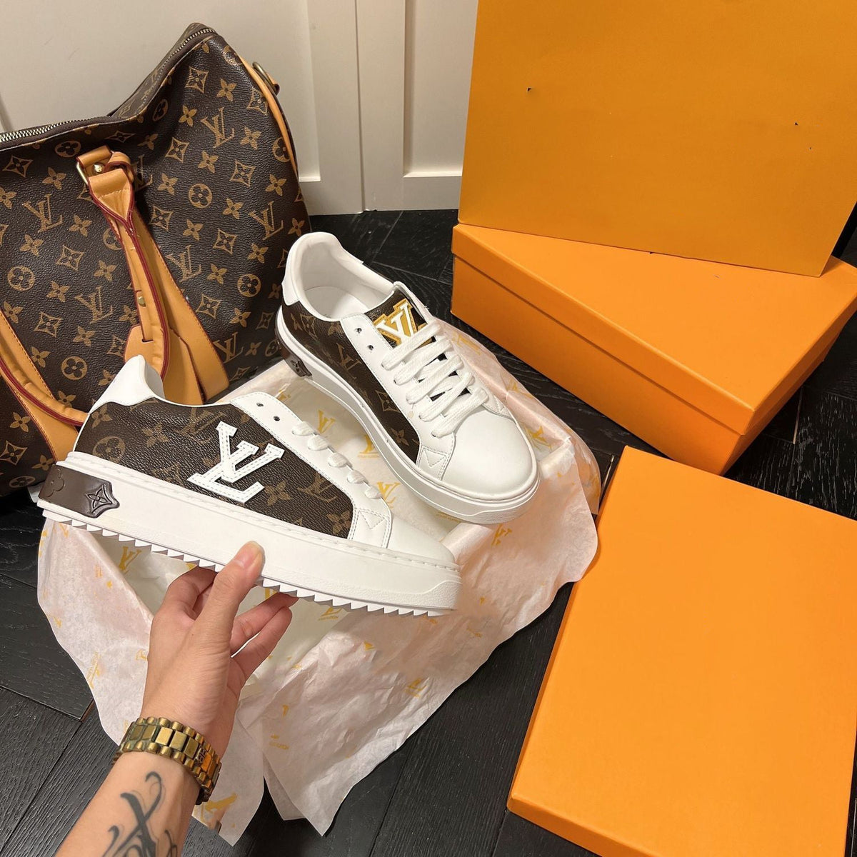 New Floral Printed White Leisure V Logo Women's Sneakers