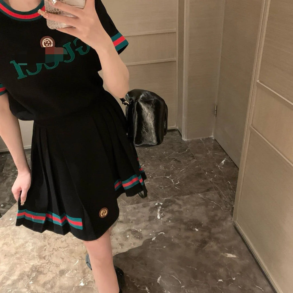 New Classic Embroidered Short-sleeved T-shirt Pleated Skirt Two-piece Set 1024031310