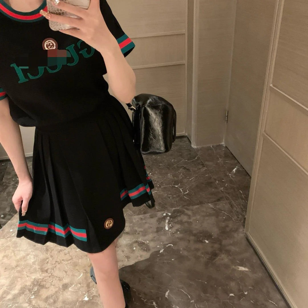 New Classic Embroidered Short-sleeved T-shirt Pleated Skirt Two-piece Set 1024031310