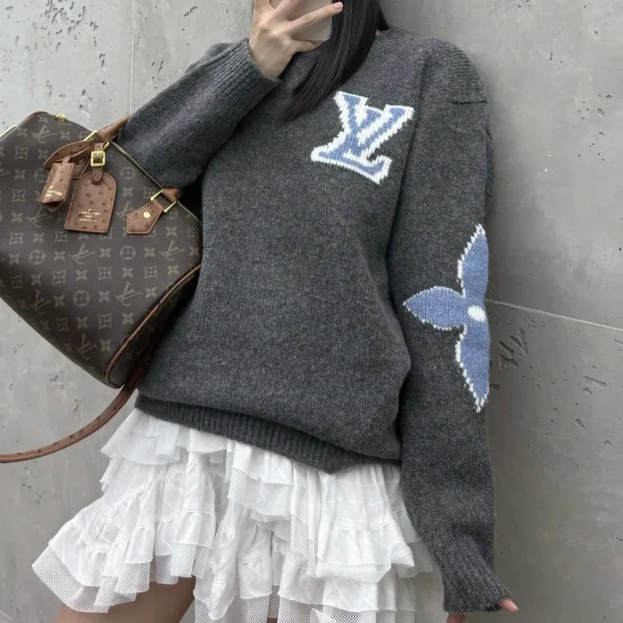 New L Clover Letter Hooded Knitted Sweater 1024102916