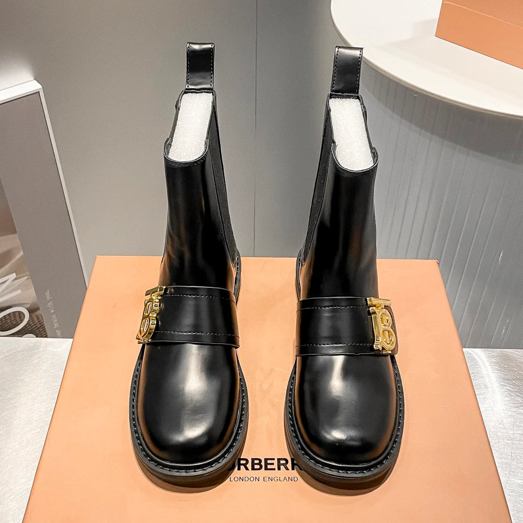 Fashionable and versatile short boots 1024110821