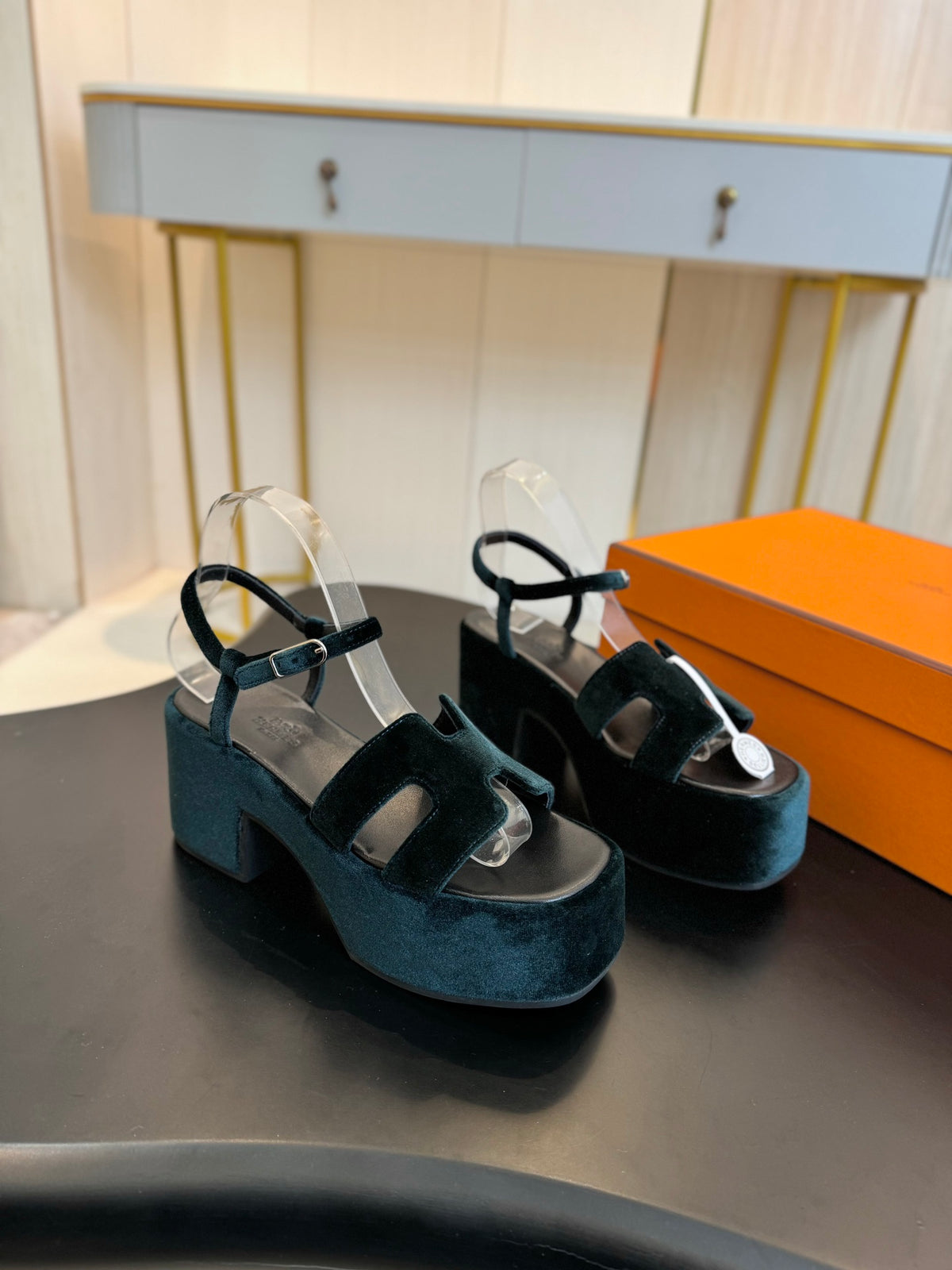 H classic chunky heel suede platform sandals 0724112702