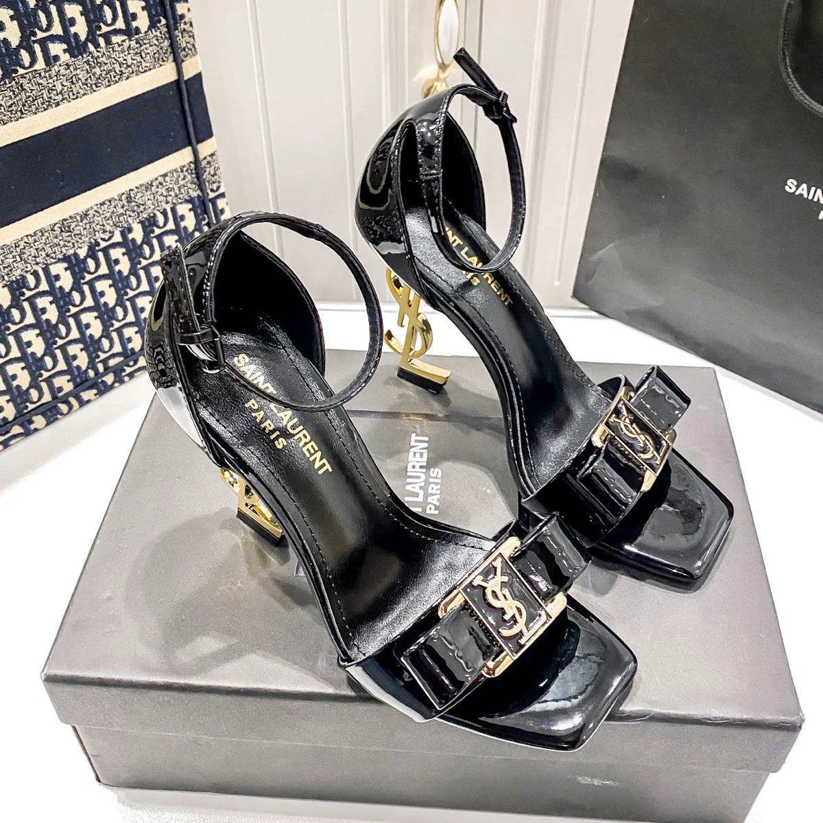 New fine heeled high heeled sandals 1025042329