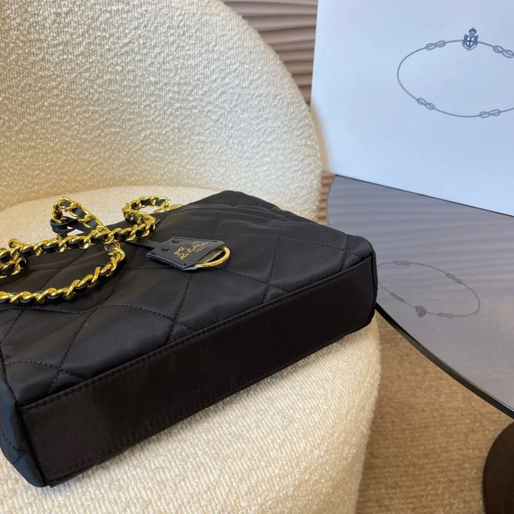 New Style Versatile Fashion Tote Bag Large Capacity Diamond Bag 1024031401