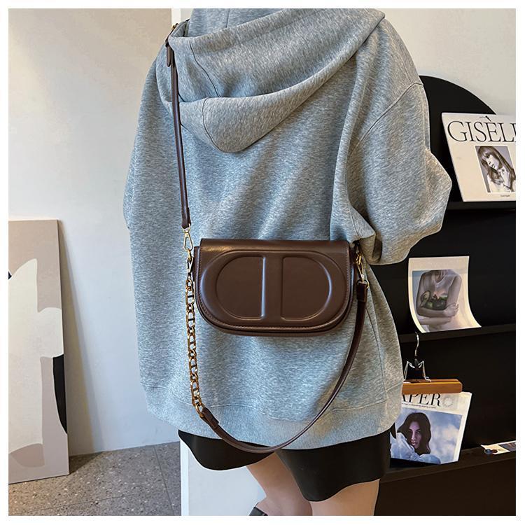 New Fashion Shoulder Crossbody Saddle Bag 1024070320