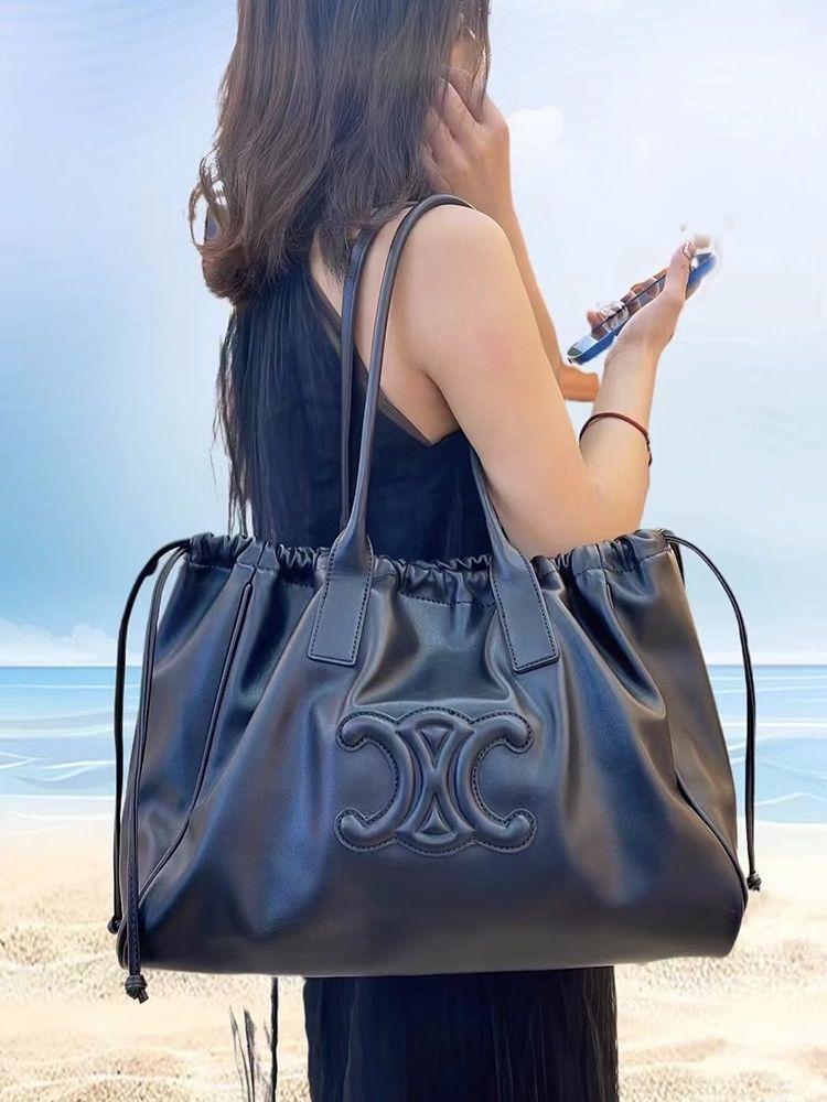 New Fashion All-match Large Capacity Shoulder Bag 1024041129