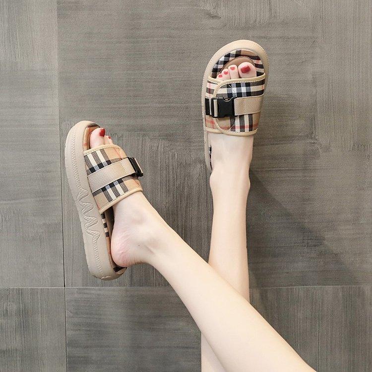 Fashionable plaid classic platform sandals 1024022104