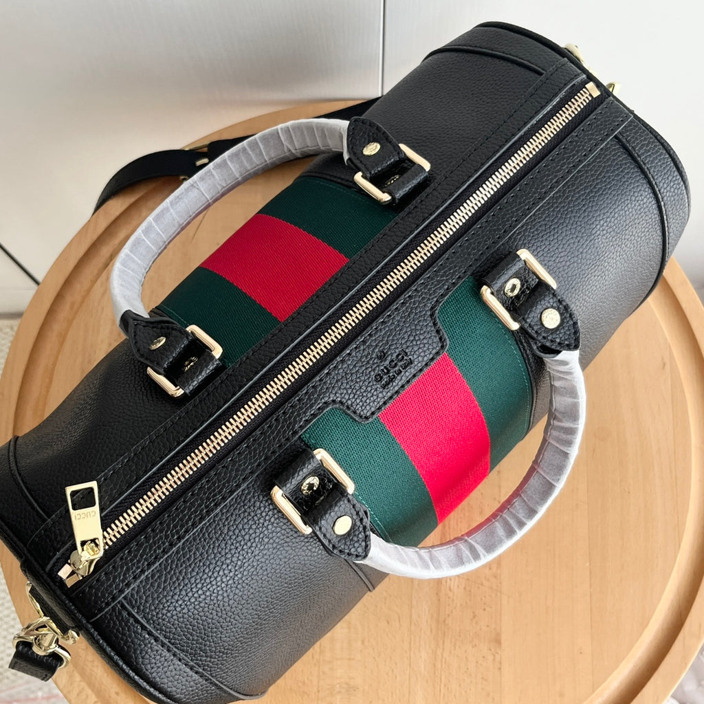 Classic Boston Pillow Bag 1824120903