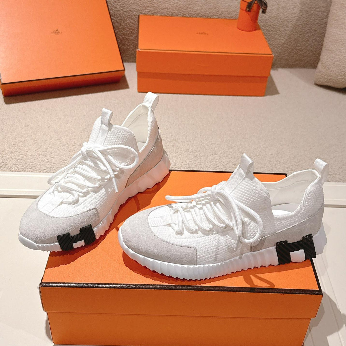 H Classic Couple Style Fly Knit Casual Sneakers 0726060802