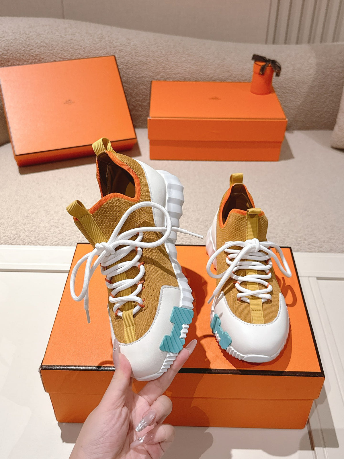 H Classic Couple Style Fly Knit Casual Sneakers 0726060802