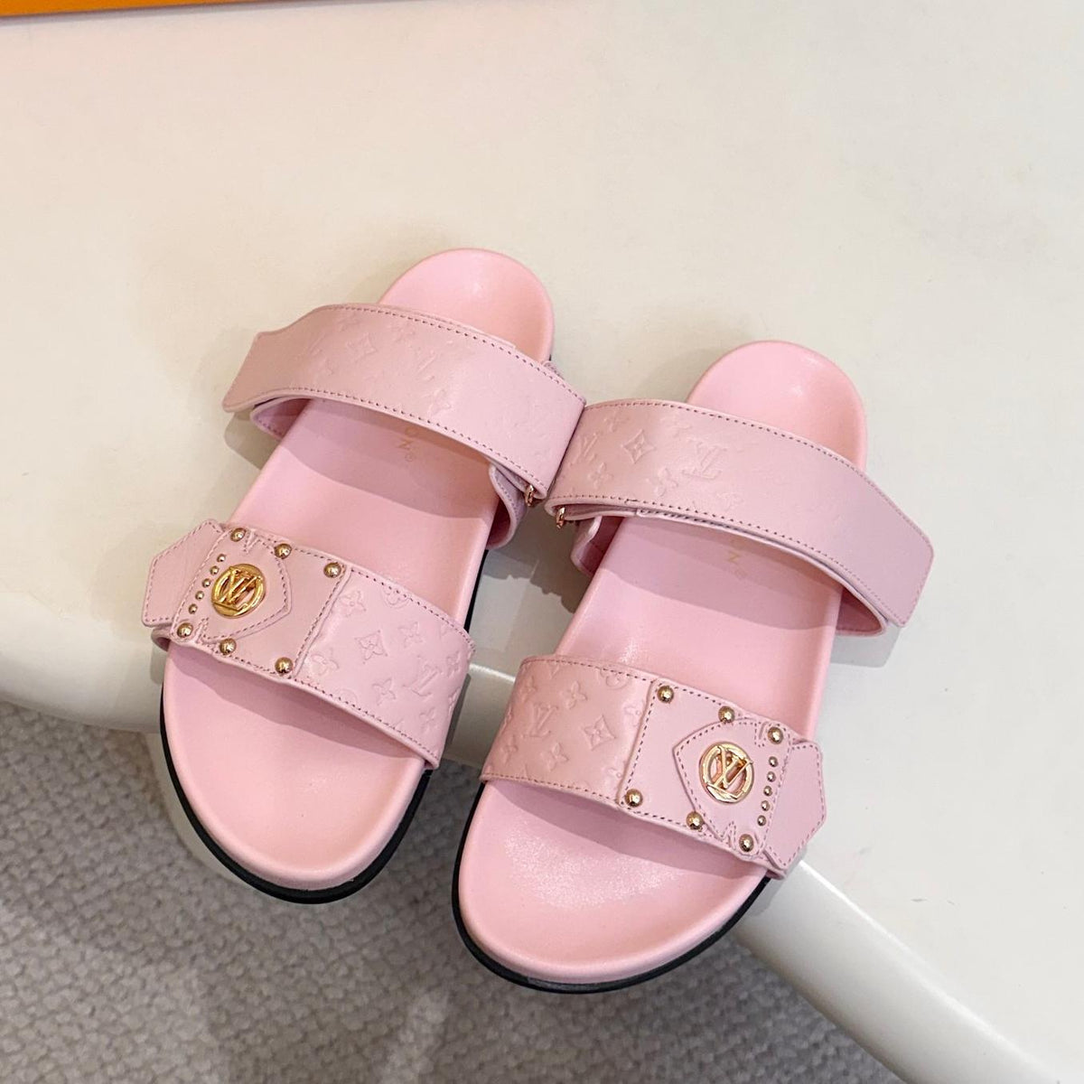 V New Arrival Slippers for Spring & Summer 0726062503