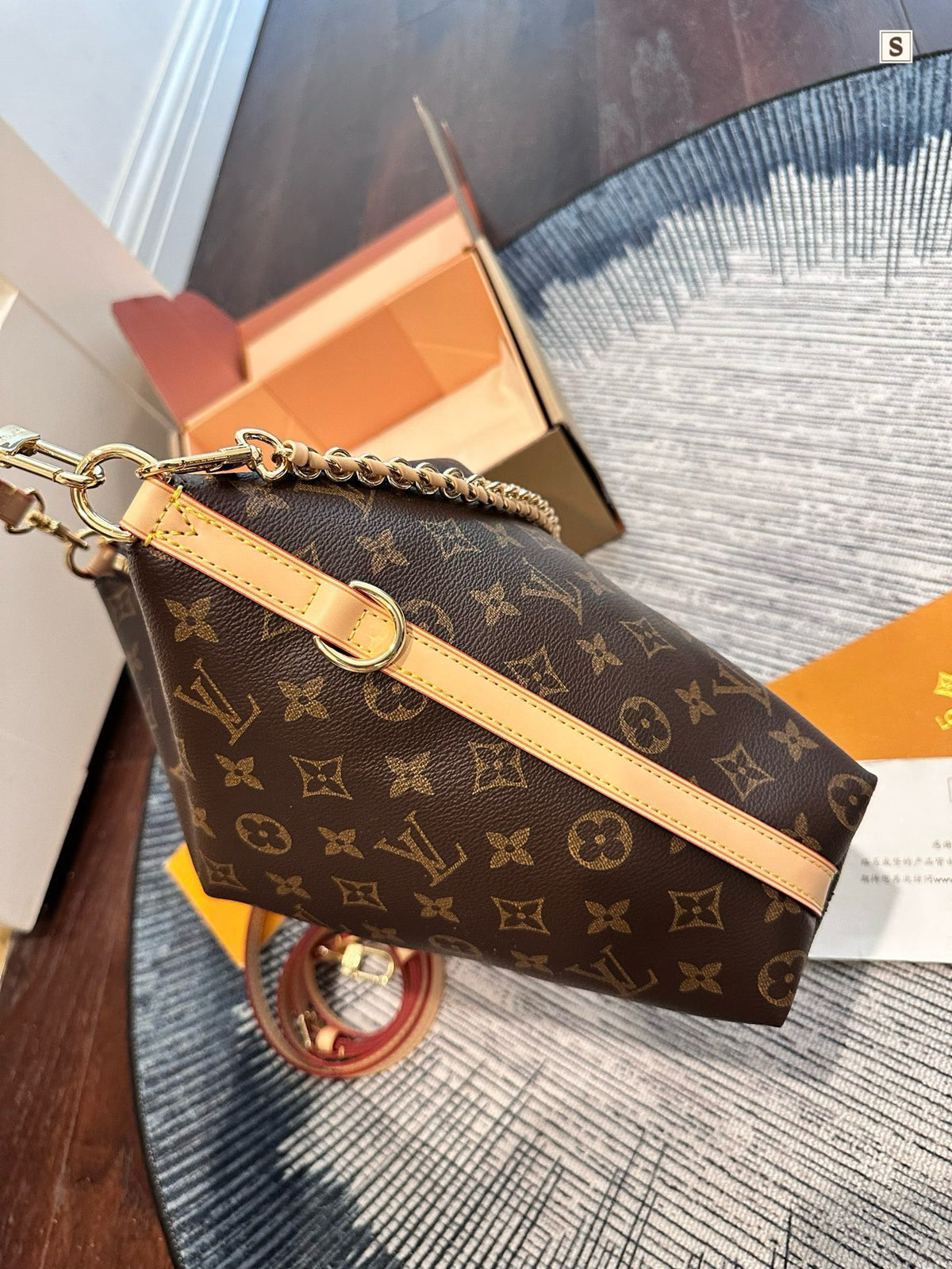 L 26ss Women's Shoulder bag CWT1326080702