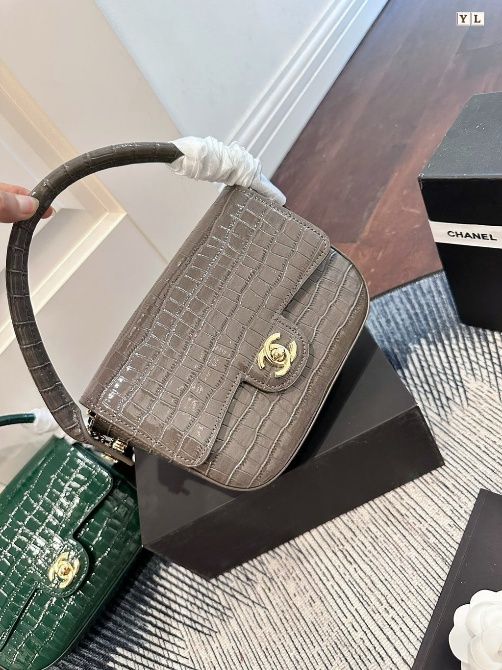 CH 26ss  Women's Shoulder Bag CWT1326080706