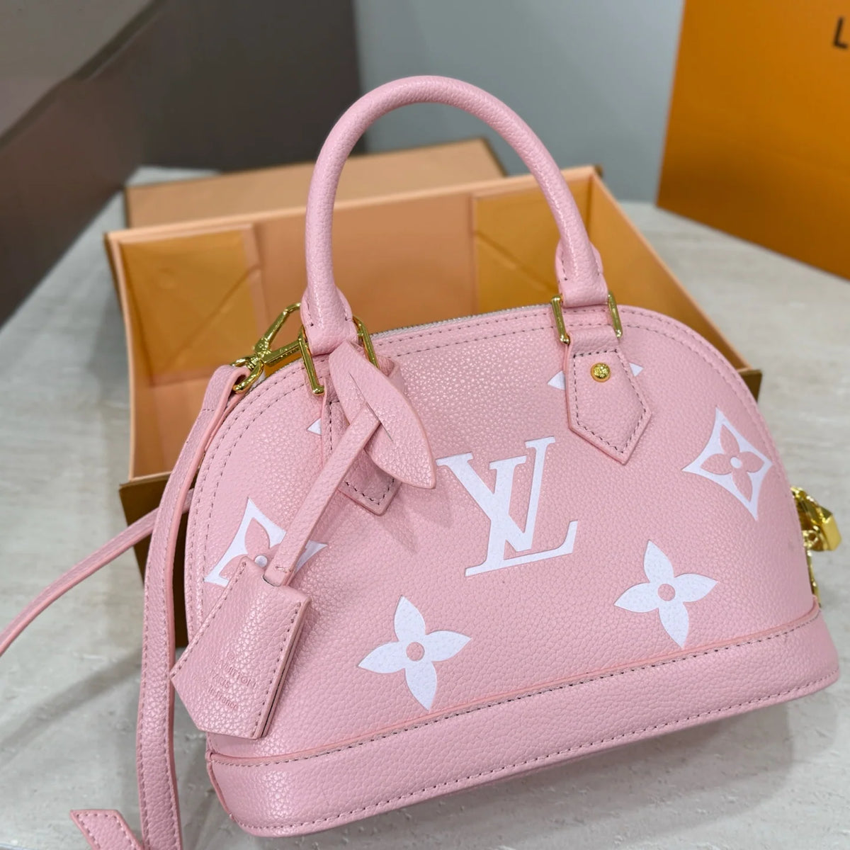 New stylish shell-shaped bag 1426020510