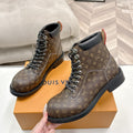 L fashion couple's Dr. Martens ankle boots 0725101303