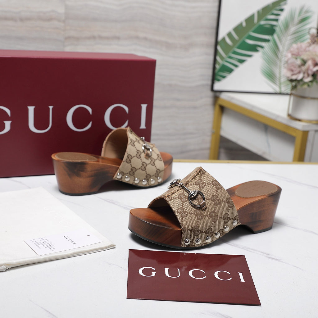 Stylish Women's Horsebit Buckle Solid Wood Platform Slippers 0726051902
