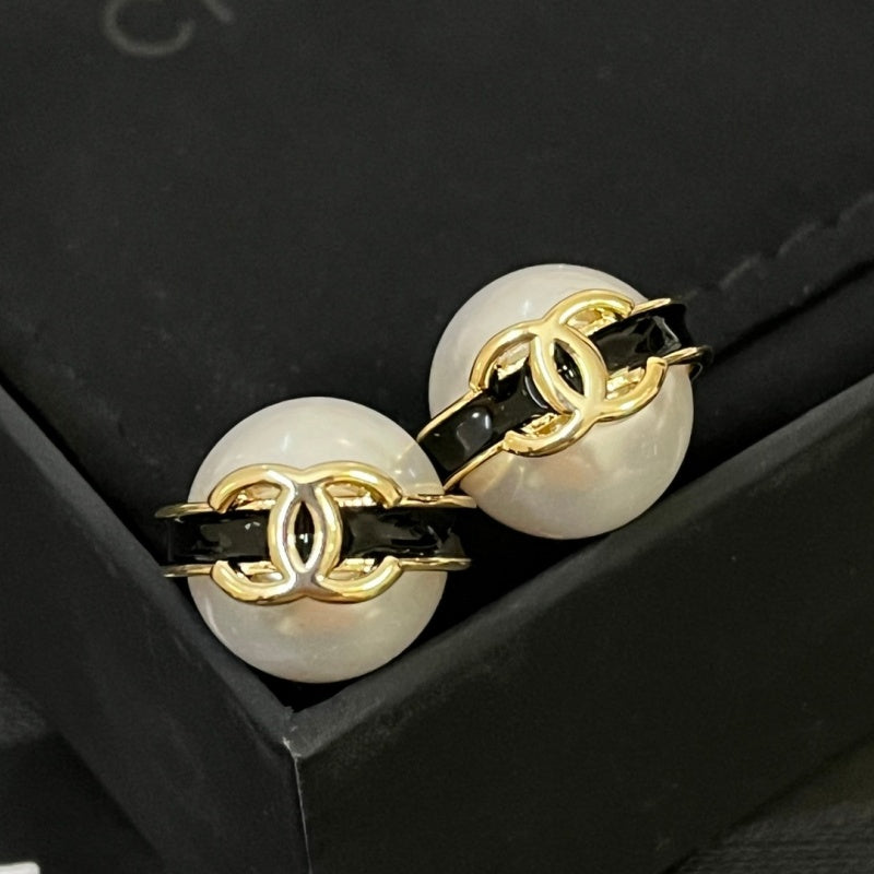 Women's Gold Enamel Pearl Stud Earrings XZ1326092807