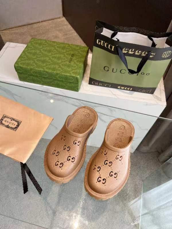 Gc's New Perforated Embroidered Sandals GC97710318