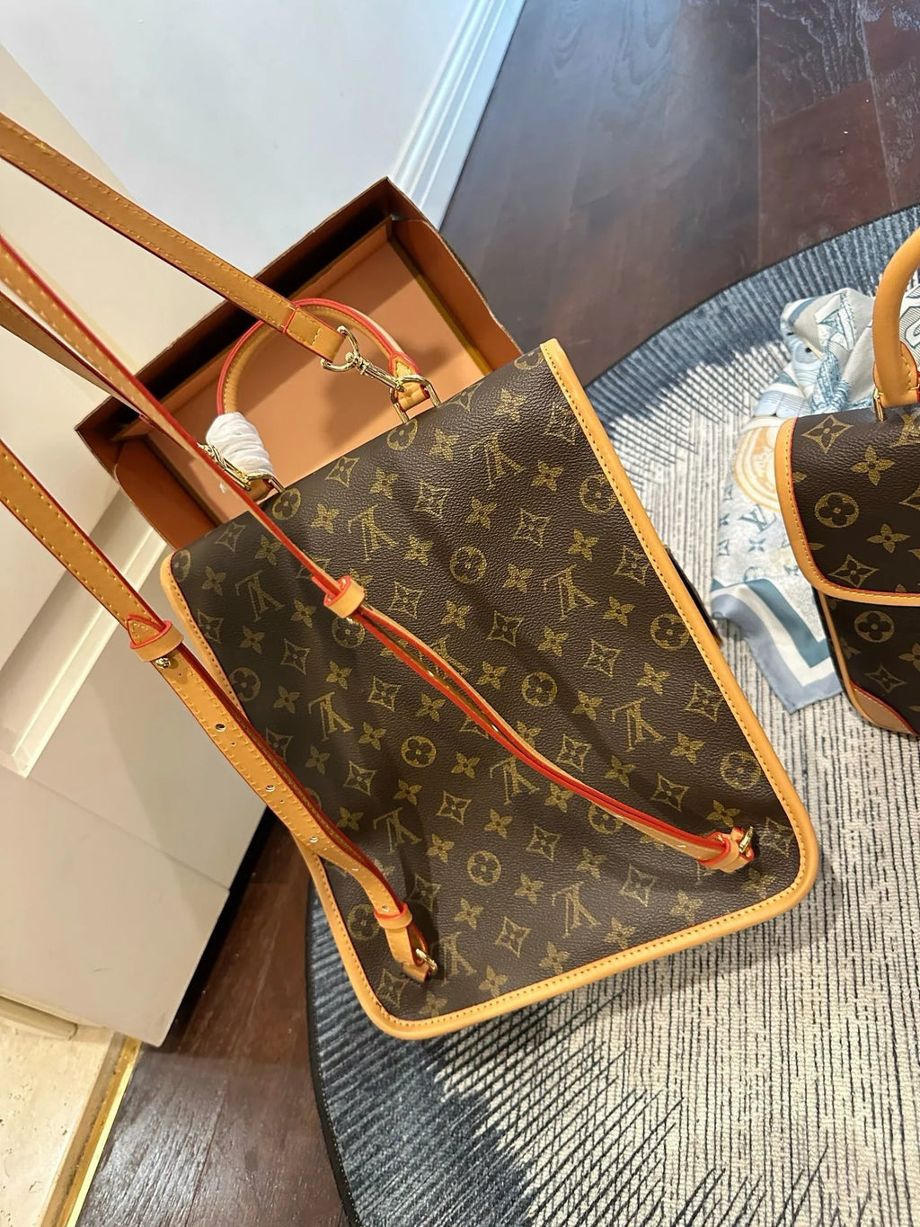 LV 26ss Women's Backpack CWT1326082103