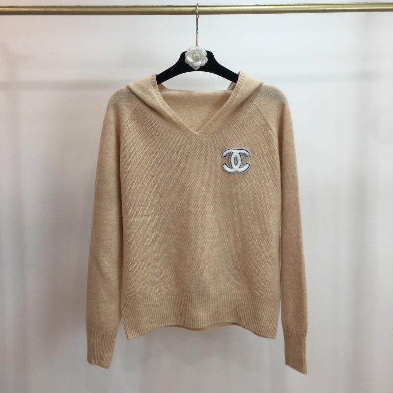 New Fashion Women's CC Hooded Knit Top  DM132609231