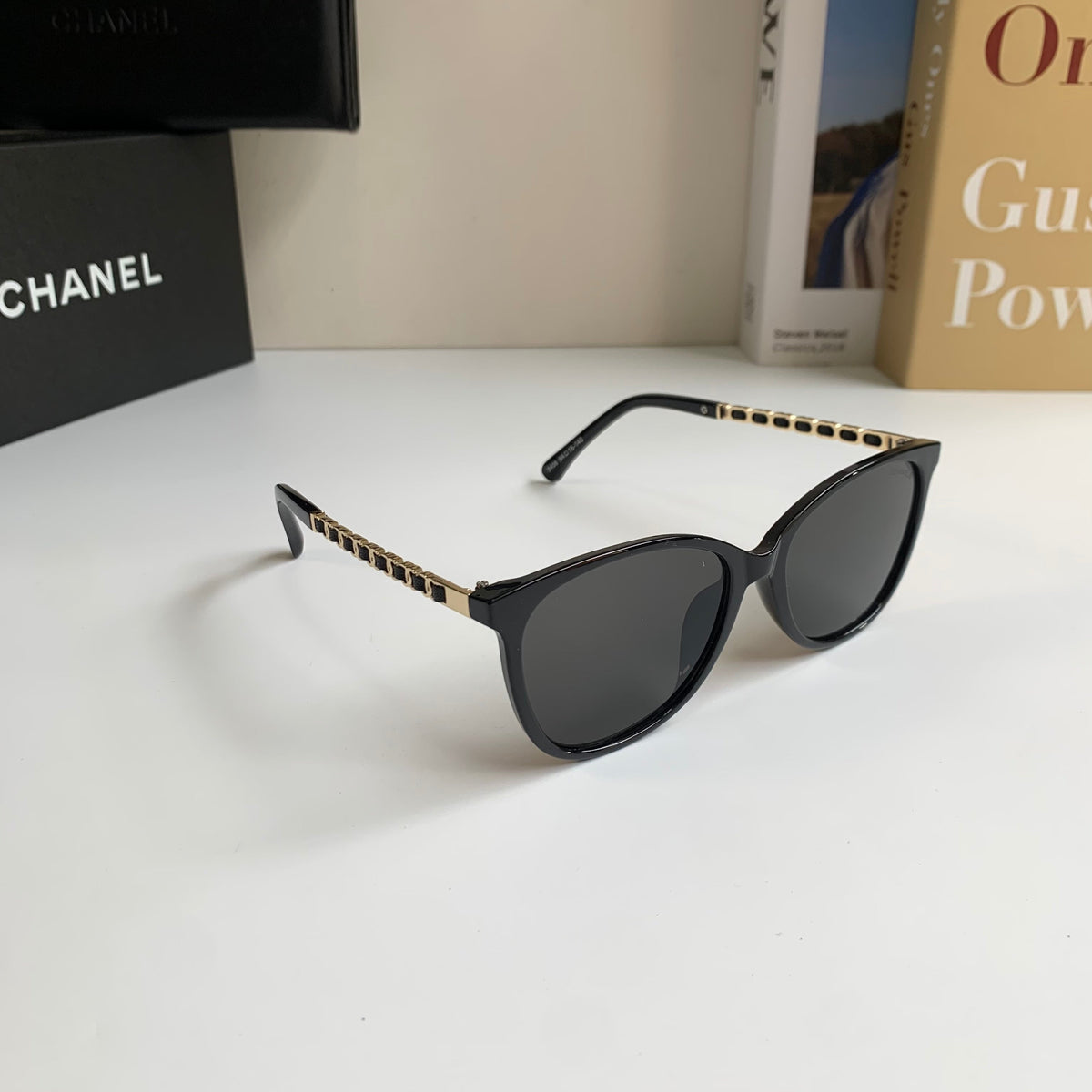 Women's Luxury Round Frame Sunglasses LD1326092818