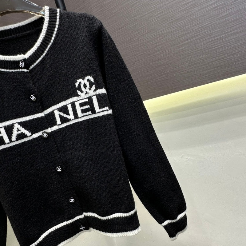 New Fashion Women's CC Contrast Striped Knit Cardigan DM1326092833