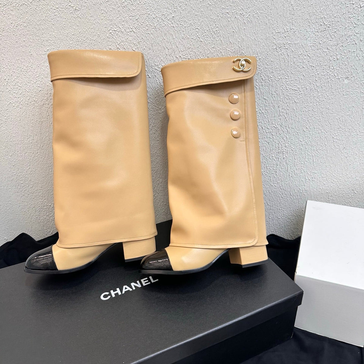 New Fashion Women's CC High Boots NK1326093010
