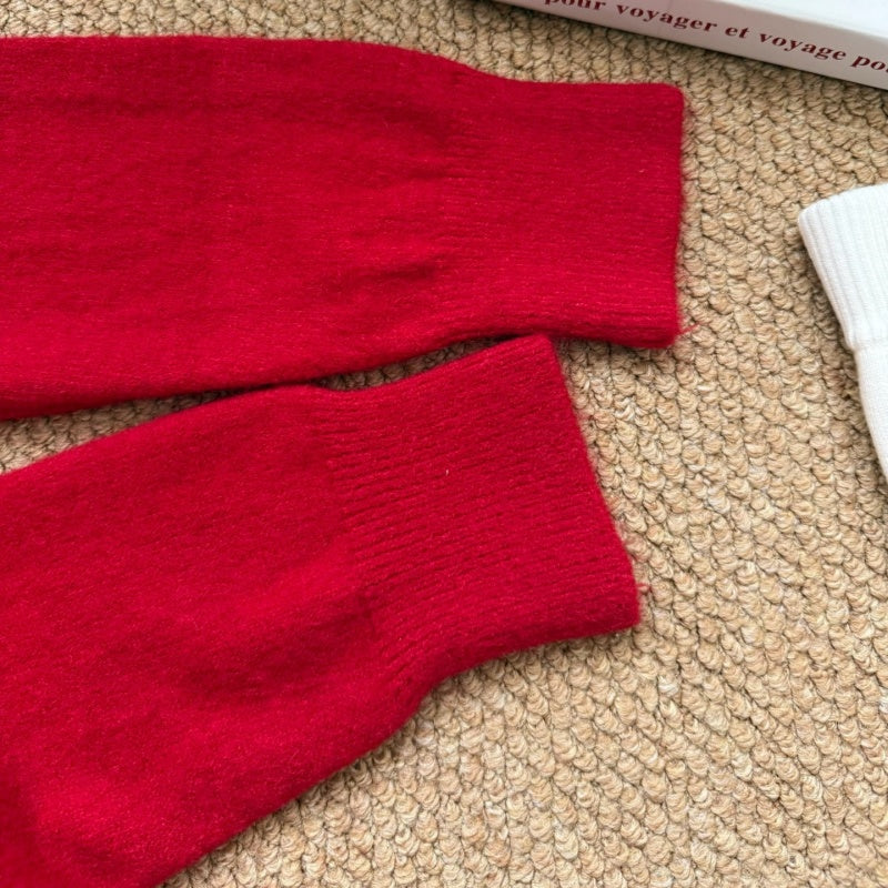New Fashion Women's CC Christmas Red V-Neck Knit Sweater DM1326100813